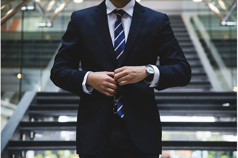 portrait-business-businessman-pro