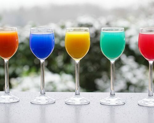 colorful-drinks-glasses-drink-juice