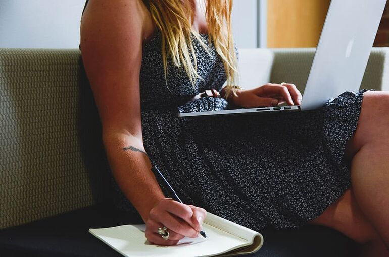 entrepreneur-startup-start-up-woman